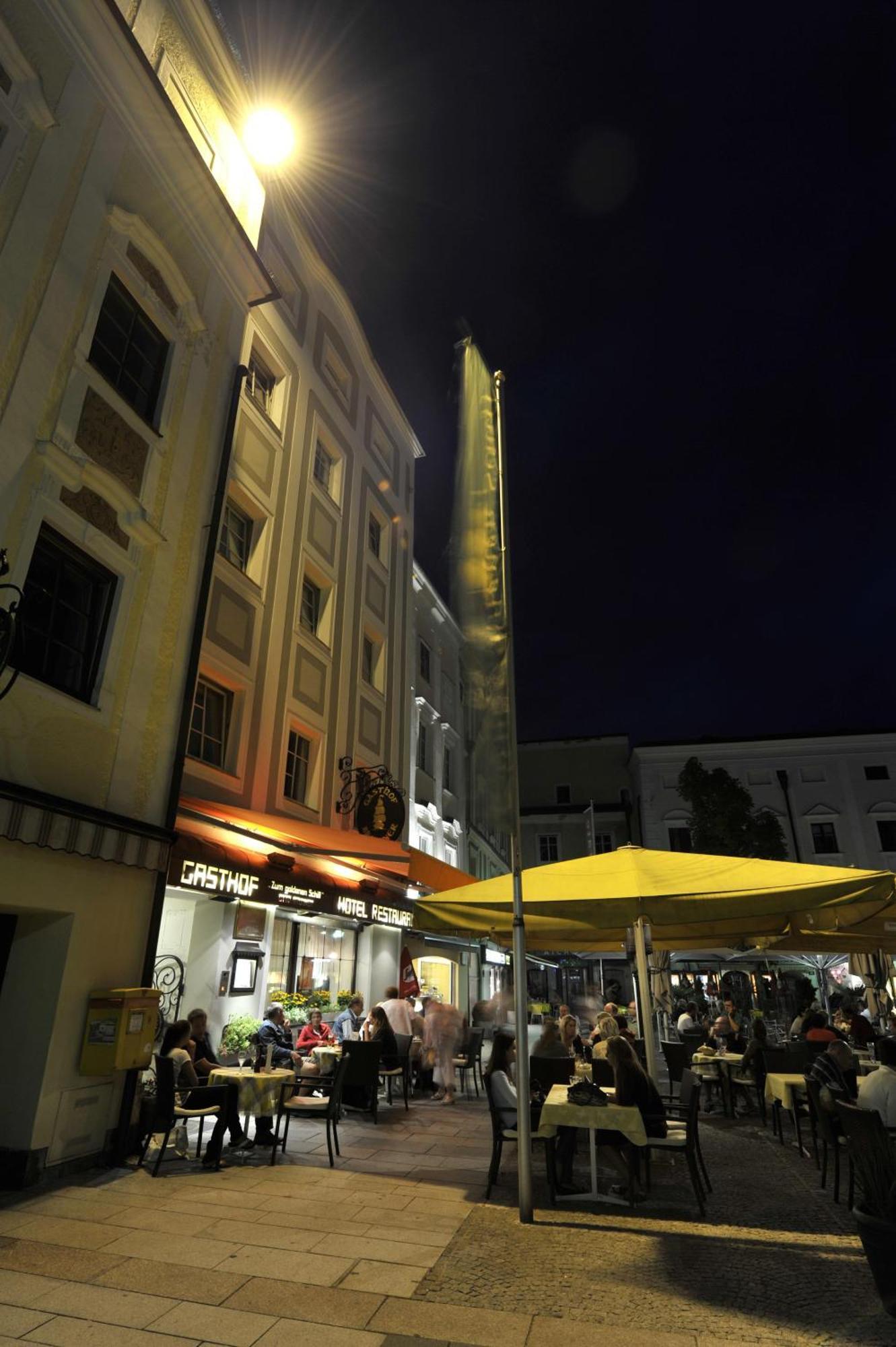 Appartement-hotel Gh Zum Goldenen Schiff 3*