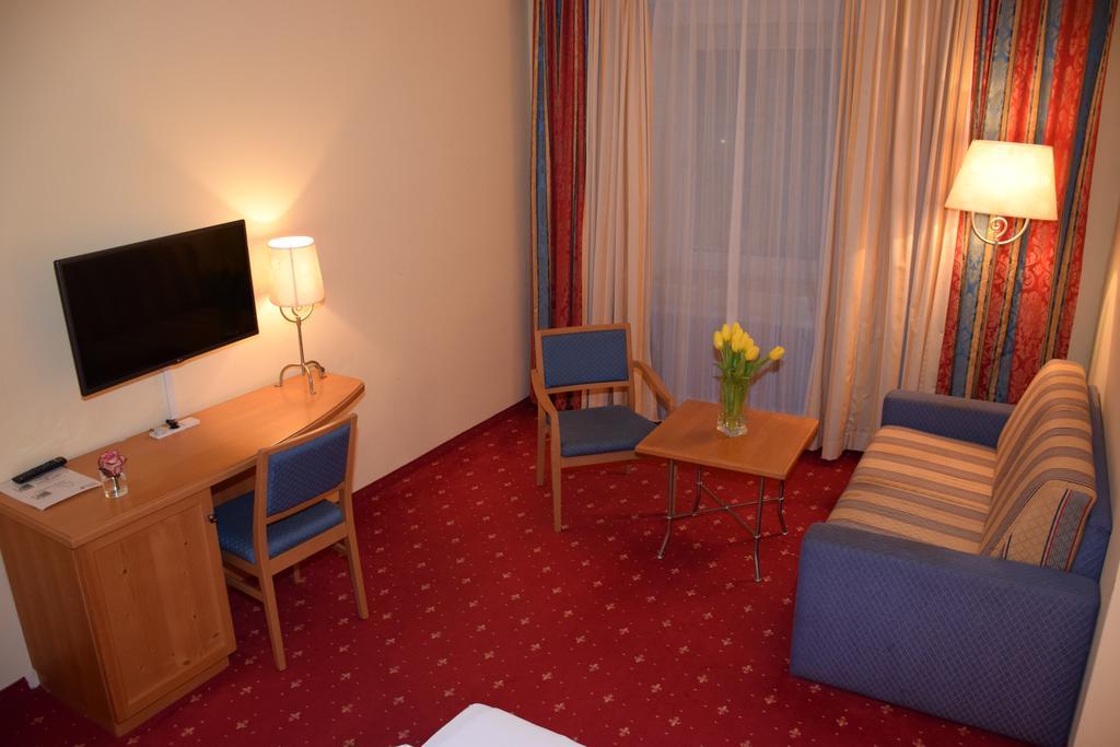 Appartement-hotel Gh Zum Goldenen Schiff 3* Enns